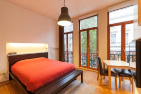 Гостиница Because the Night city lodge  Антверпен